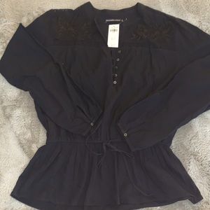 Black long sleeve singed waste top